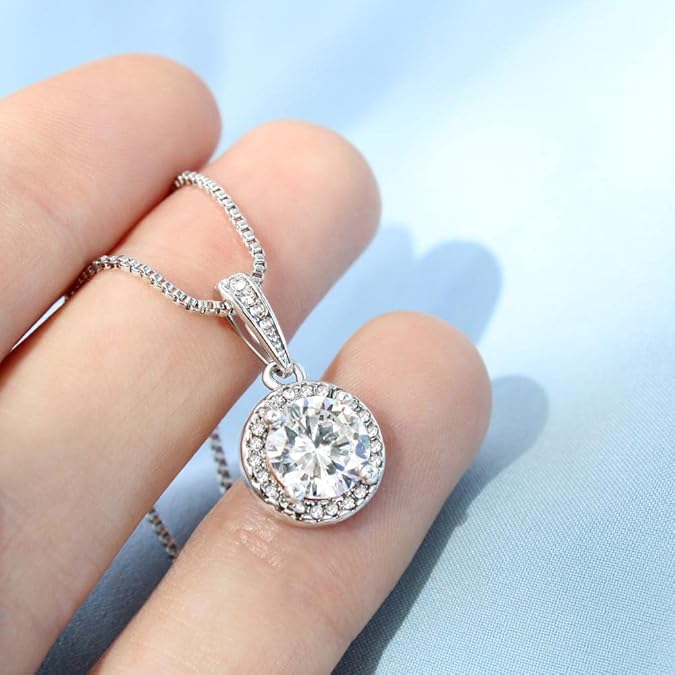 Collar with diamond necklace | Brilliant